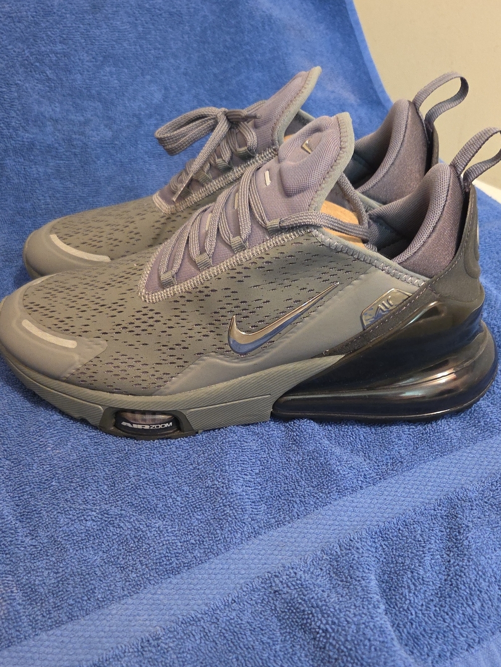 Air Max 270 Plus - Picture 3 of 5